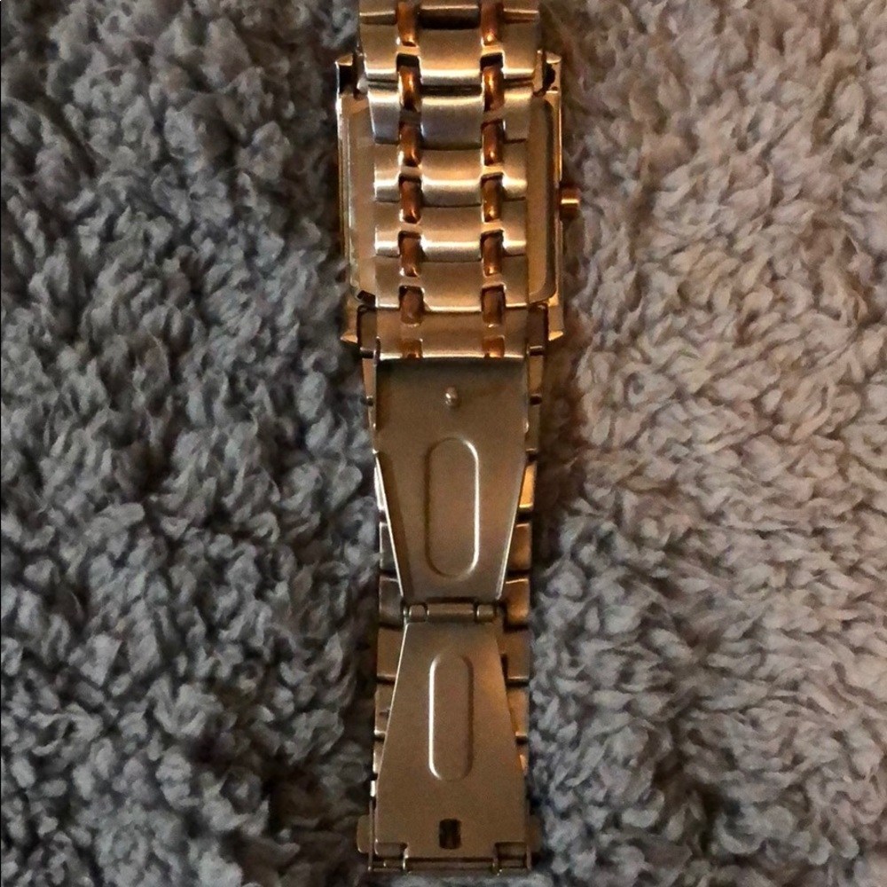Watch - Picture 5 of 8